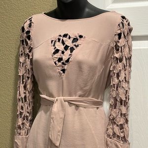BCBG MAXAZRIA Blush Silk
Long Sleeve Blouse, Sz XS
